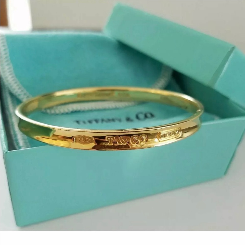 Tiffany and Co yellow gold bangle bracelet 18k